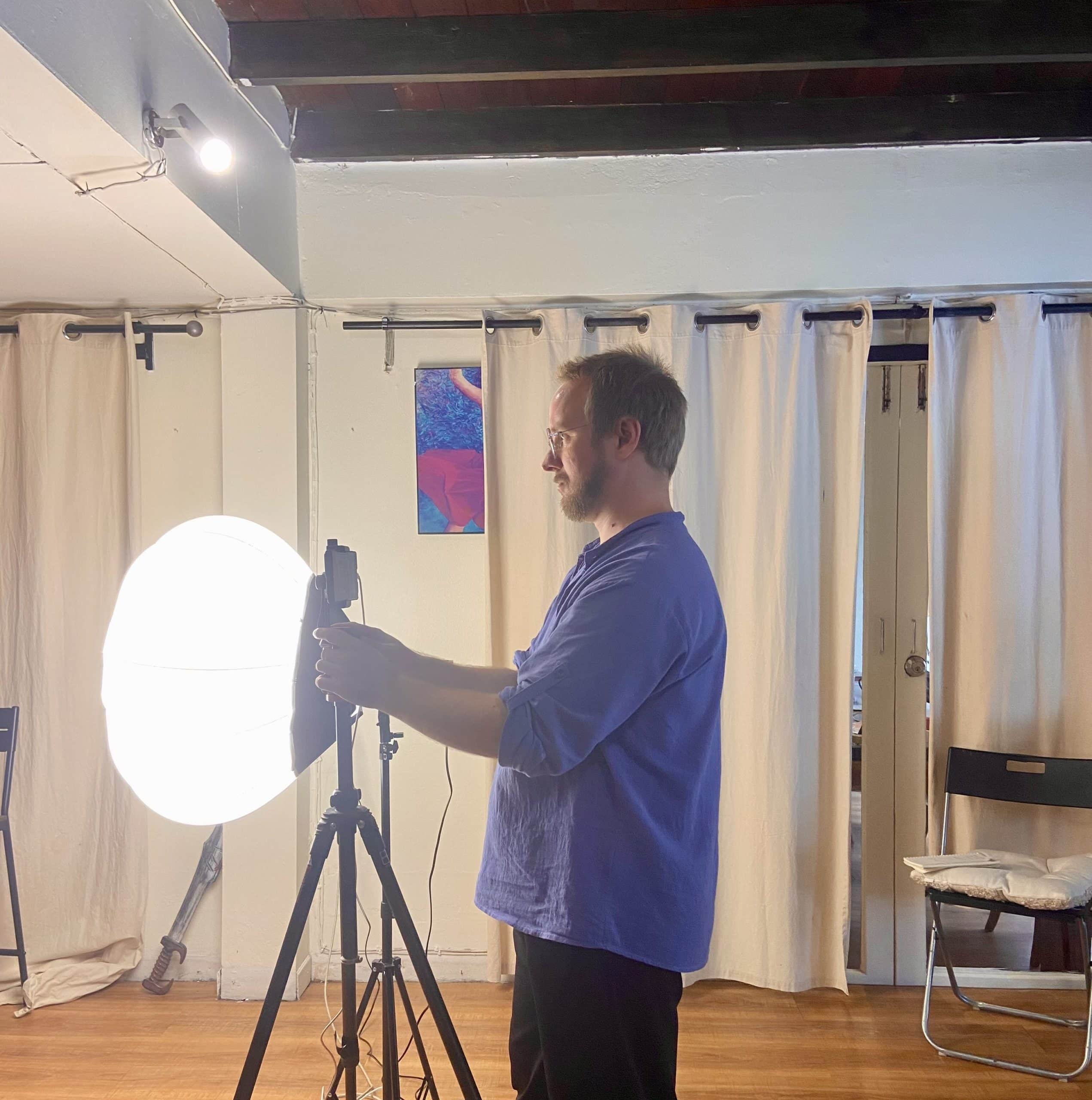Discover stars with Bangkok’s international talent agency. Hire actors for global projects with MasterClass Studio. Contact us today!