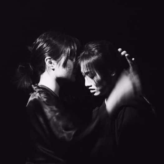 Gam and Me-A are extraordinary performers. They both study dance at Srinakarin Wirooj University and started studying ac…