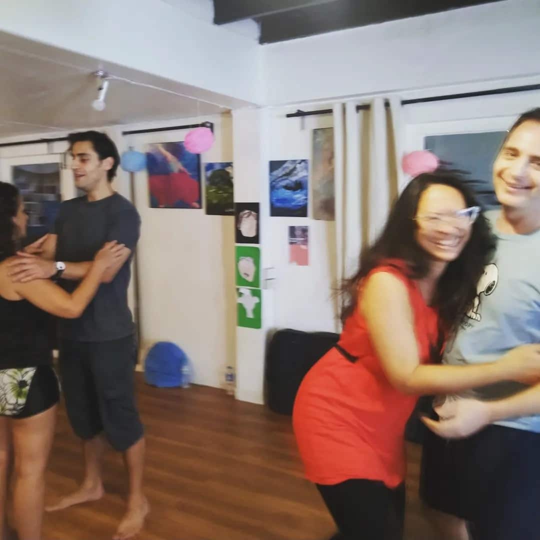 Using your voice and body through Viewpoints improvisation. Combined with a touch of contact improvisation.

In our Adv…