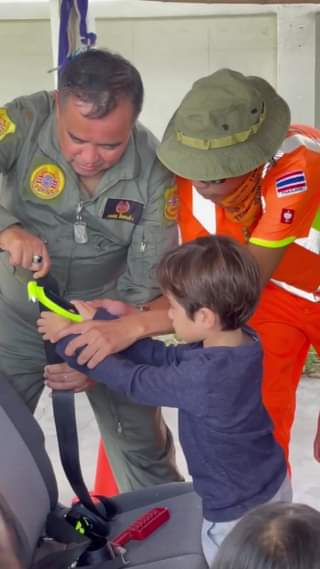 This coming Tuesday, 08.08. from 10-11am we have a very special and exciting survival skills workshop at FireFly Forest …