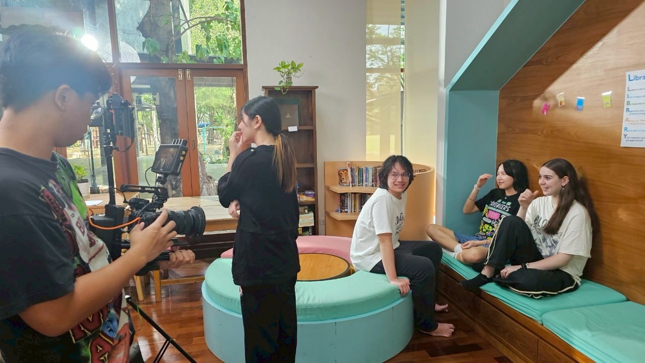 Connect with a premier talent agent in Bangkok. Hire actors and models for films and ads with MasterClass Studio. Contact us today!

